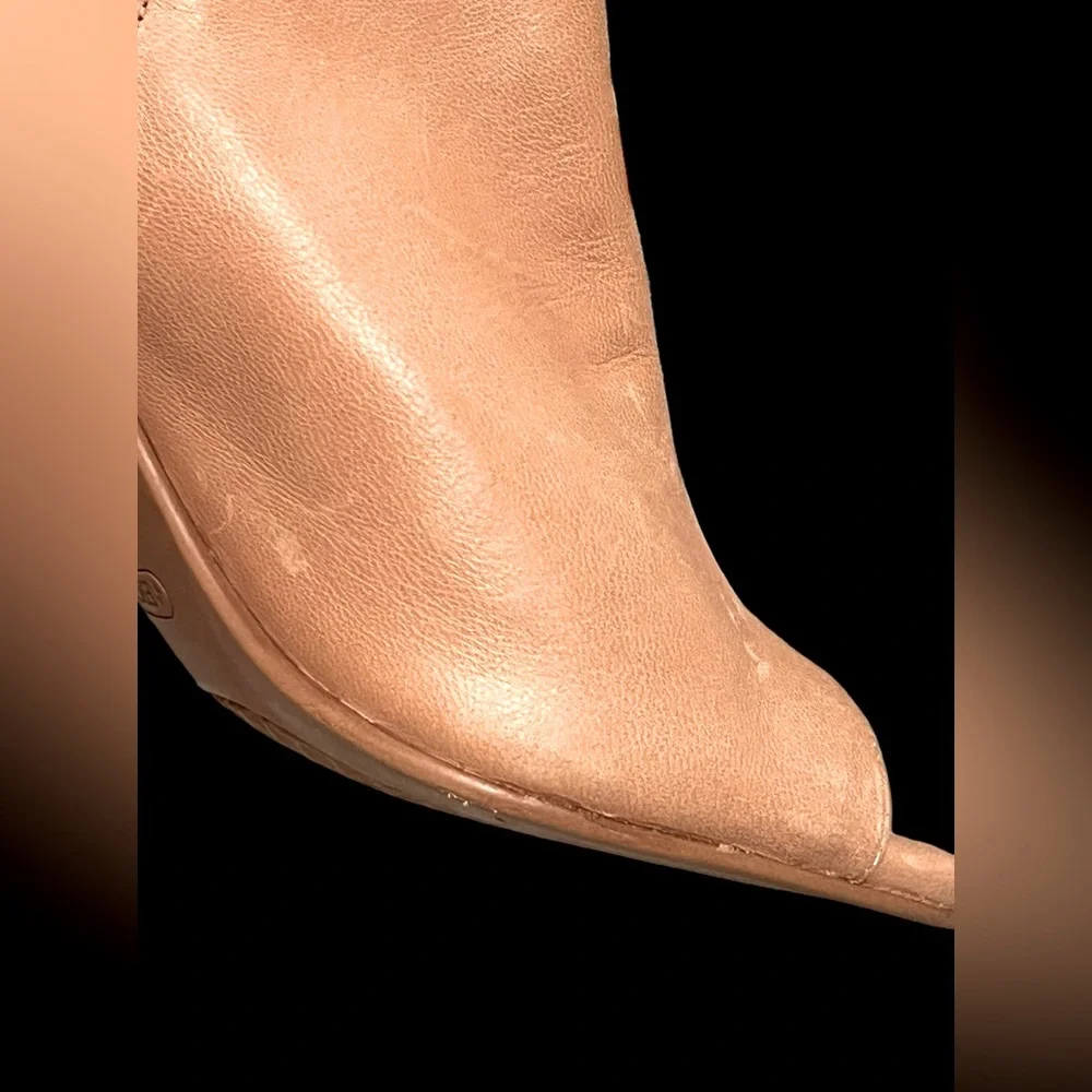 Aerosoles High Fashion Ankle Booties - size 8.5‎
